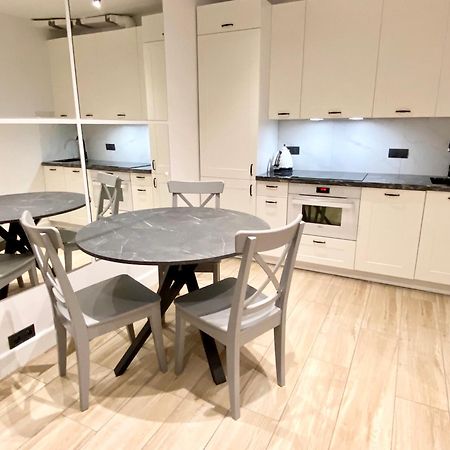 Nice To Host You - Old Town Apartment Warschau Buitenkant foto