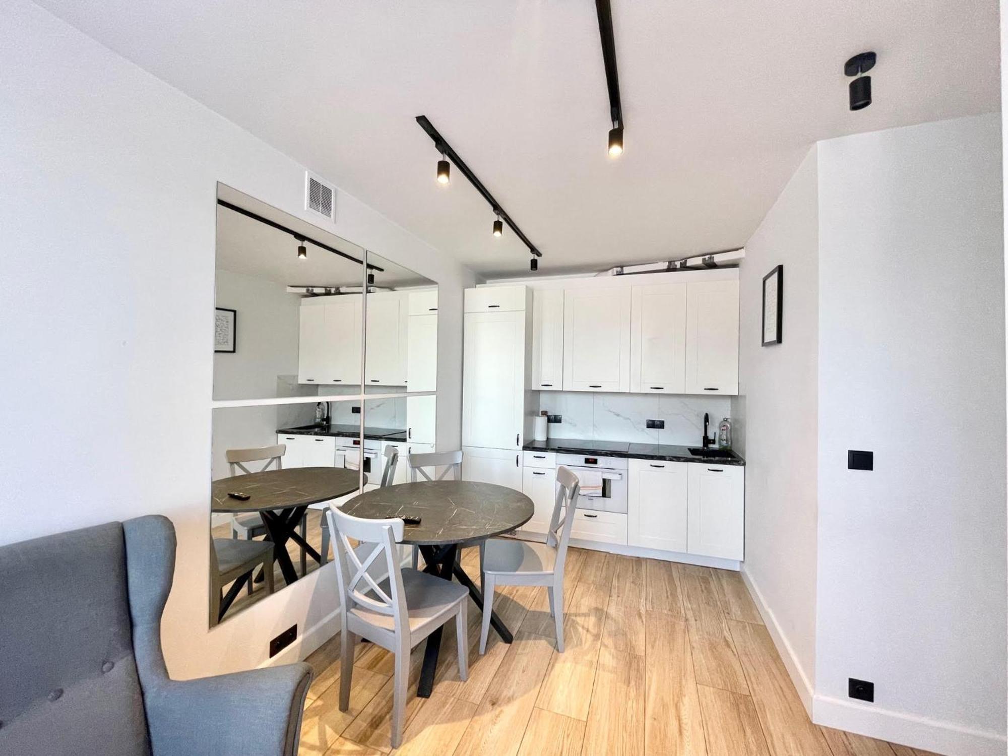Nice To Host You - Old Town Apartment Warschau Buitenkant foto
